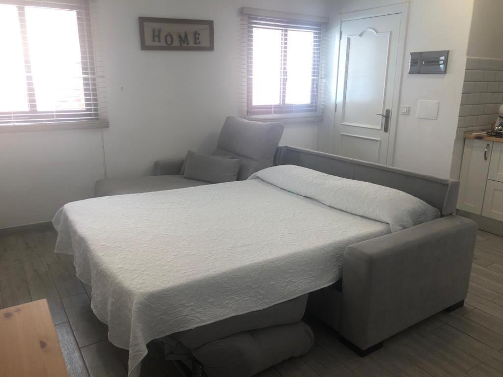 Studio Apartment,1058216587:JPEG