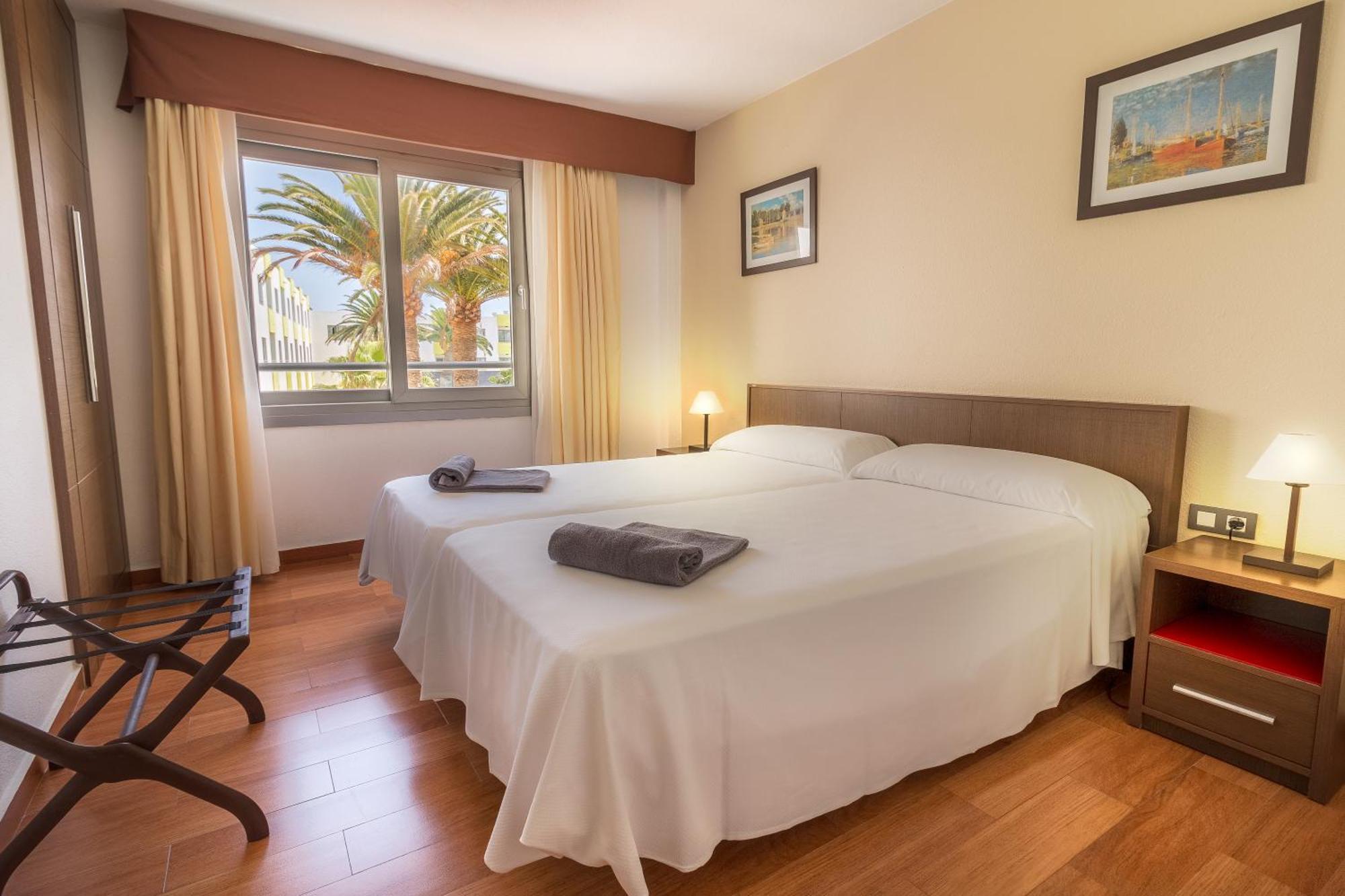 Premium Twin Room with Pool view (1 Adult + 1 Child)