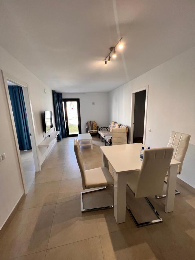 Three-Bedroom Apartment,1386954824:JPEG