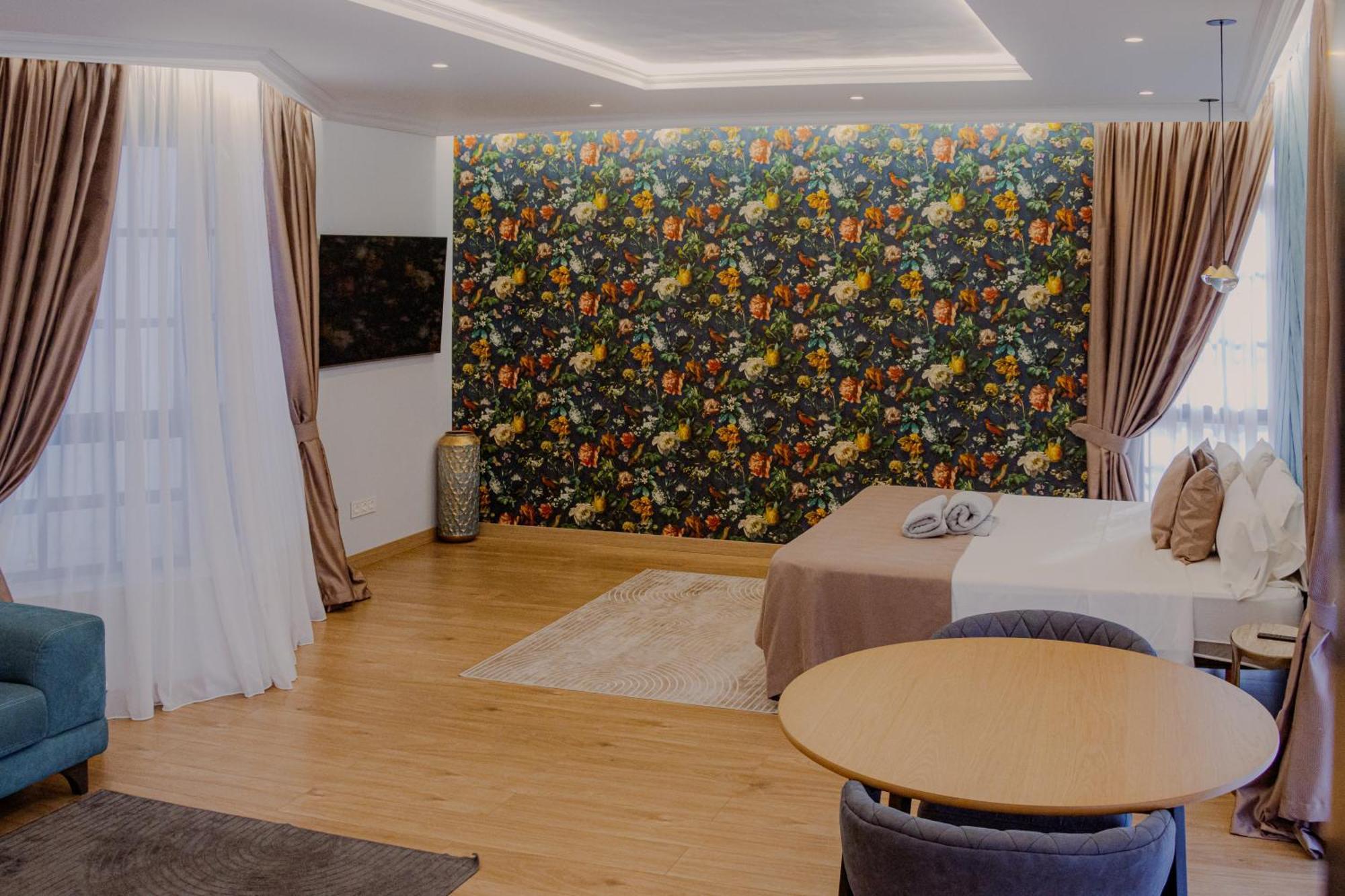 Deluxe Junior Suite