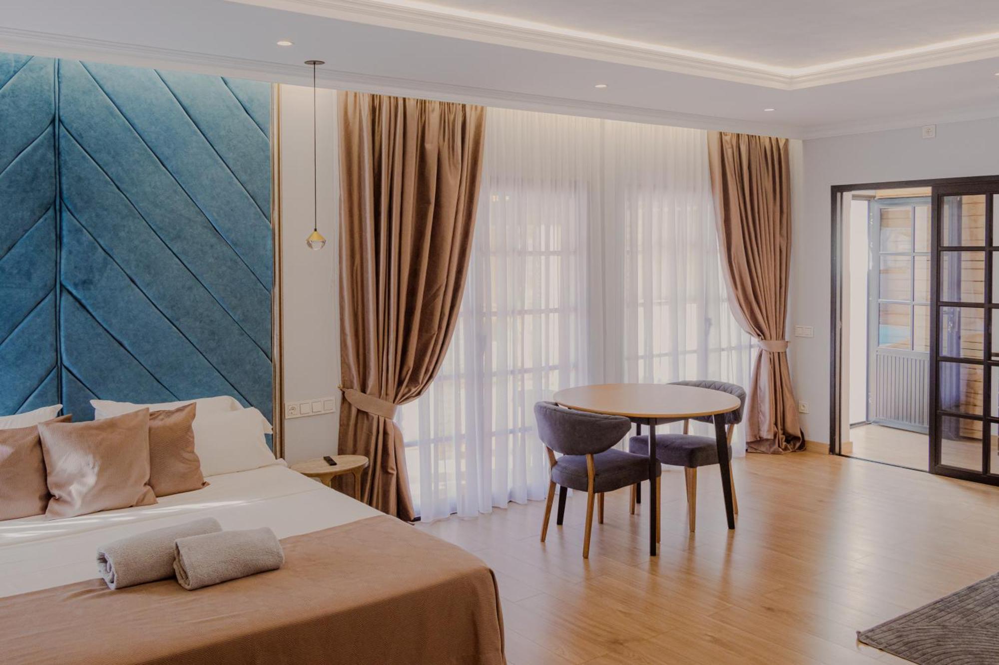 Deluxe Junior Suite