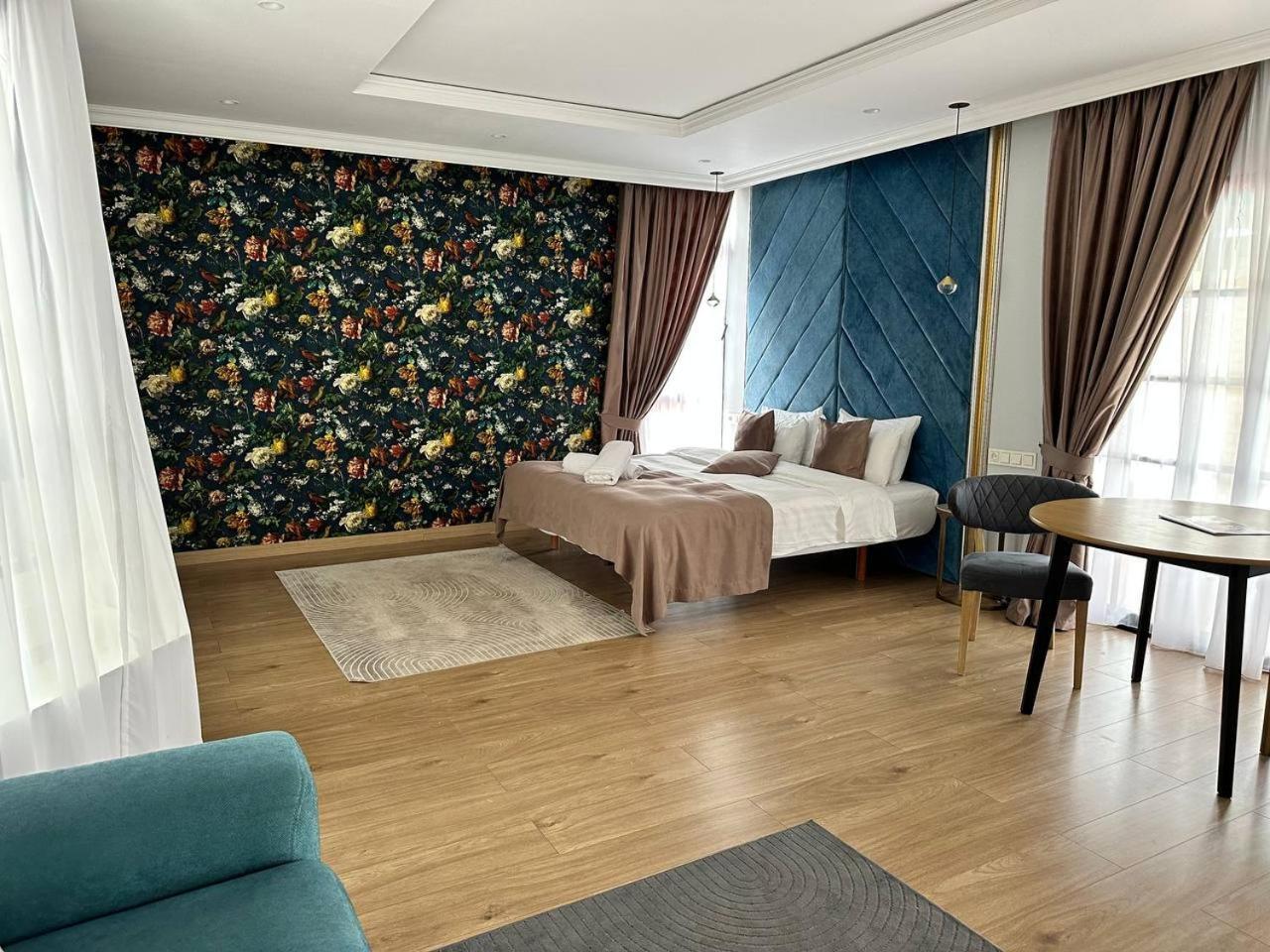 Deluxe Junior Suite