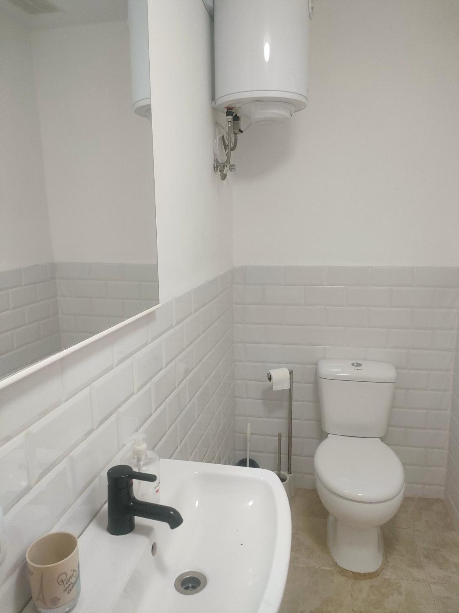 Twin Room Bathroom