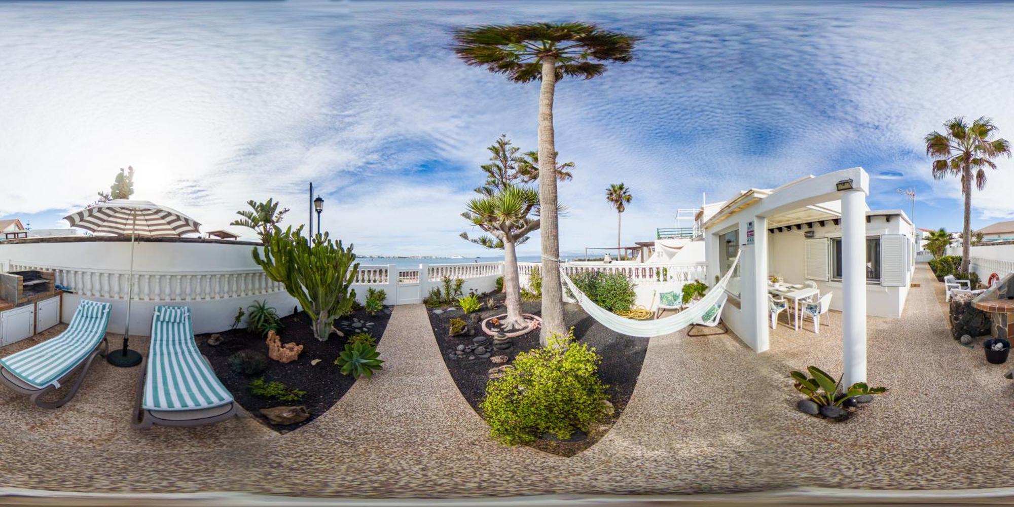 Villa Beach Front