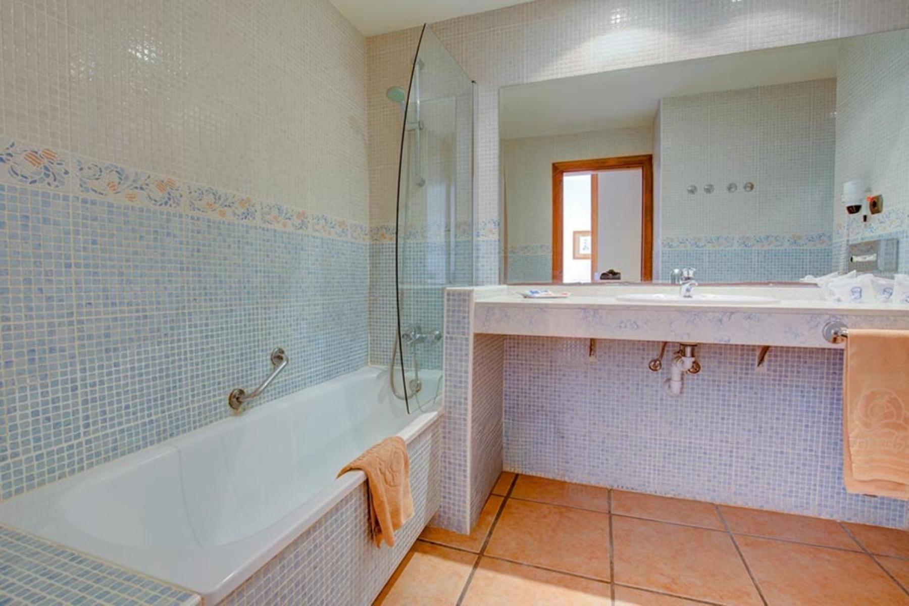 Habitación Familiar (3 adultos + 1 niño)