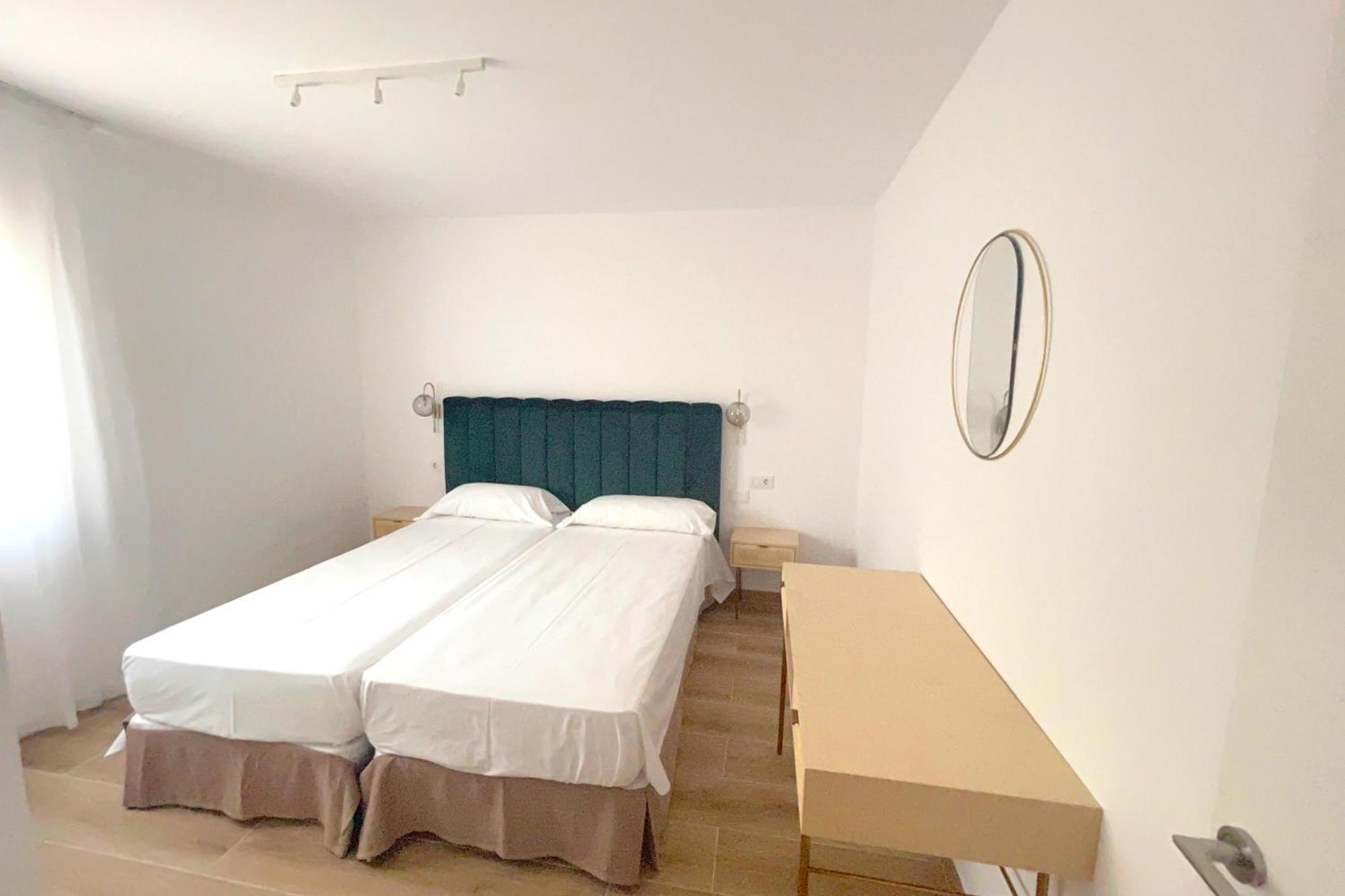 One-Bedroom Apartment - Annex