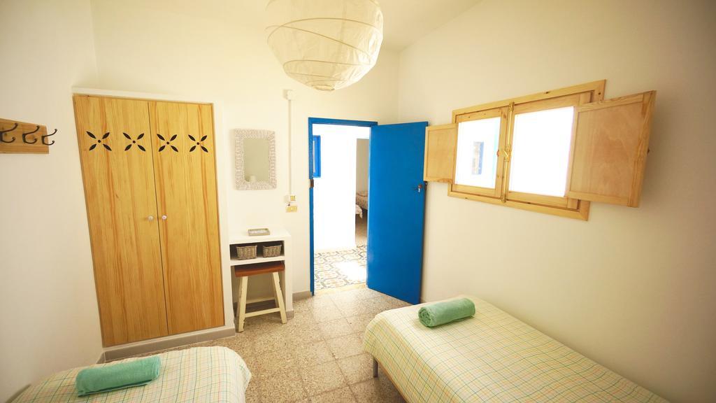 Standard Twin Room with Shared Bathroom