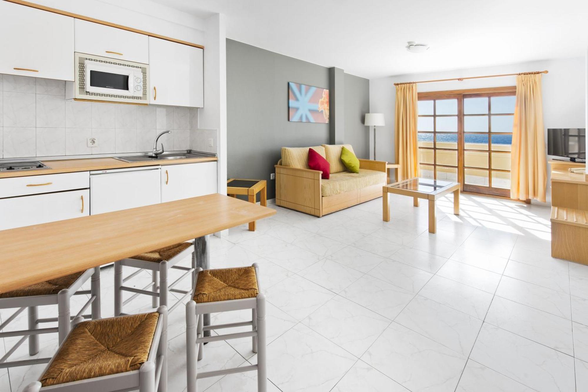 Two-Bedroom Apartment Sea View,704461018:JPEG