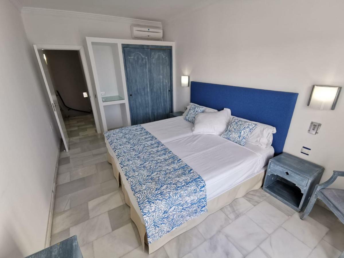 Apartment with Pool View,834346781:JPEG