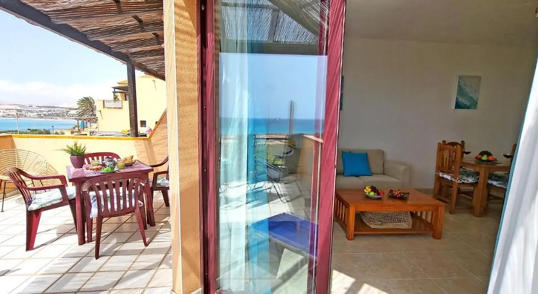 Holiday Flat Blue Ocean, Beachfront, Sea View, 1 Bedroom, Livingroom, Fast Internet-1