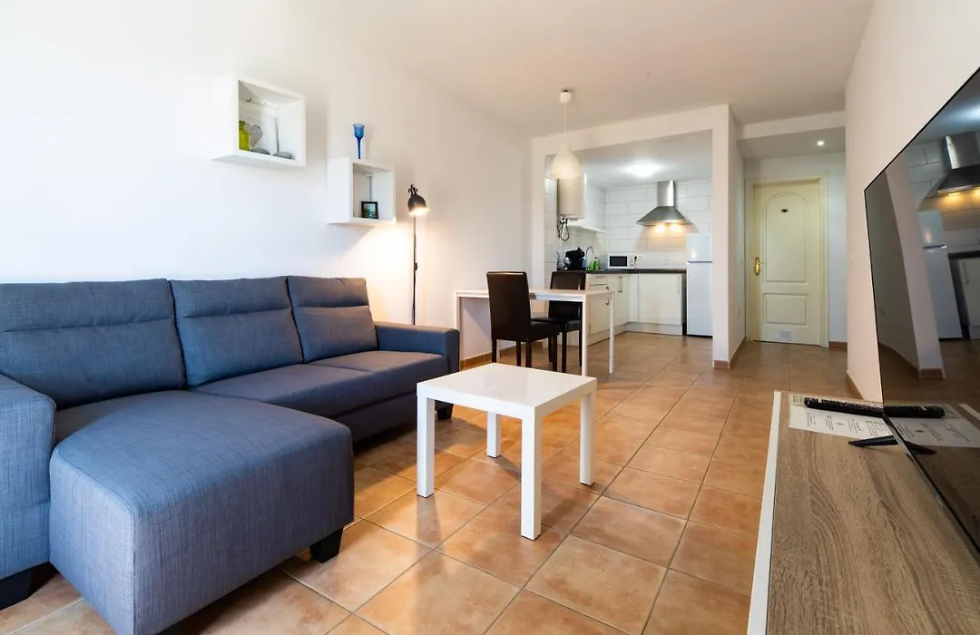 Uptown Urban Apartments (Adults Only)-1