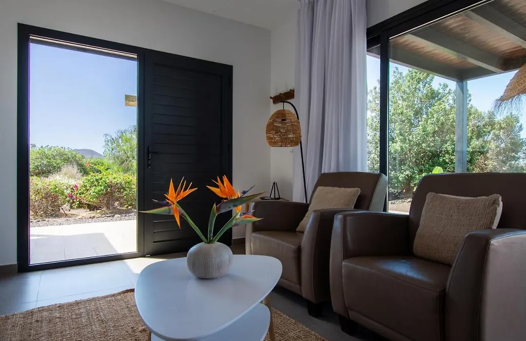 North Shore Villas, Villa Makai, Heated & Shared Pool-1