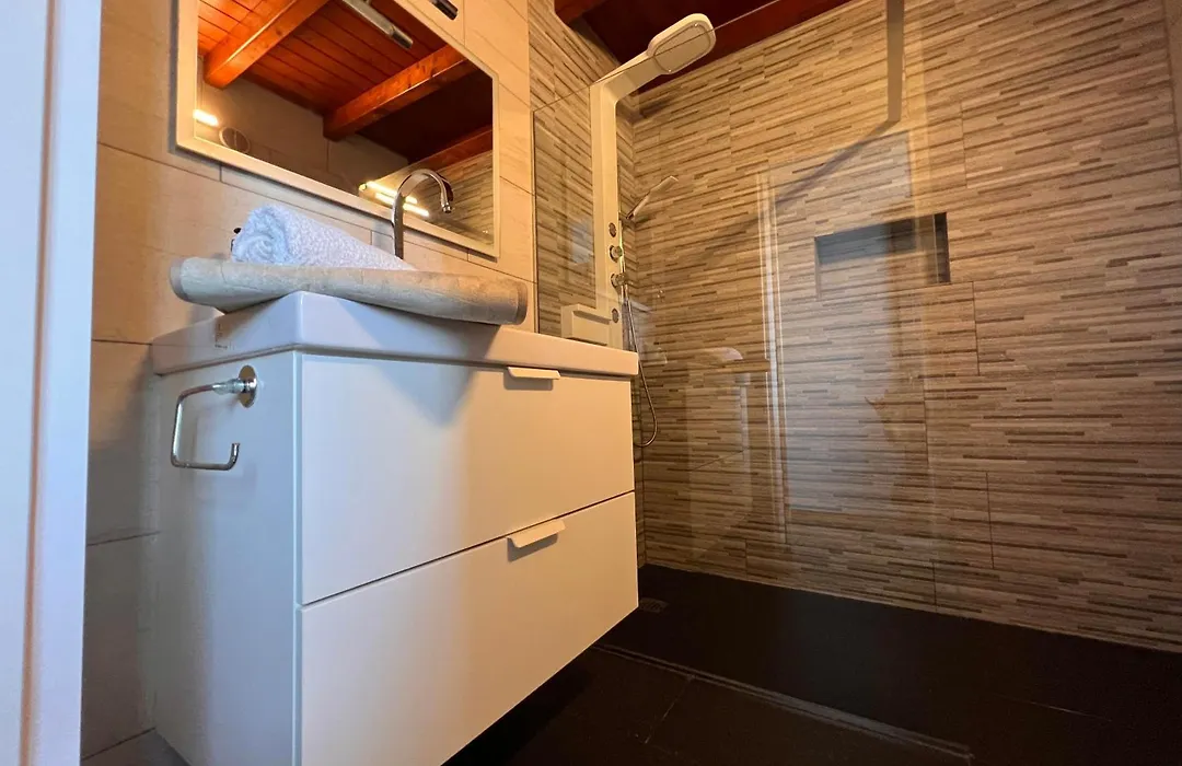 Estudio Agradable, Con Jacuzzi, Terraza Y Barbacoa, Totalmente Independiente-1