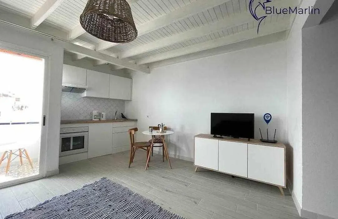 B-Rent Bluemarlin Boutique Sea View-1