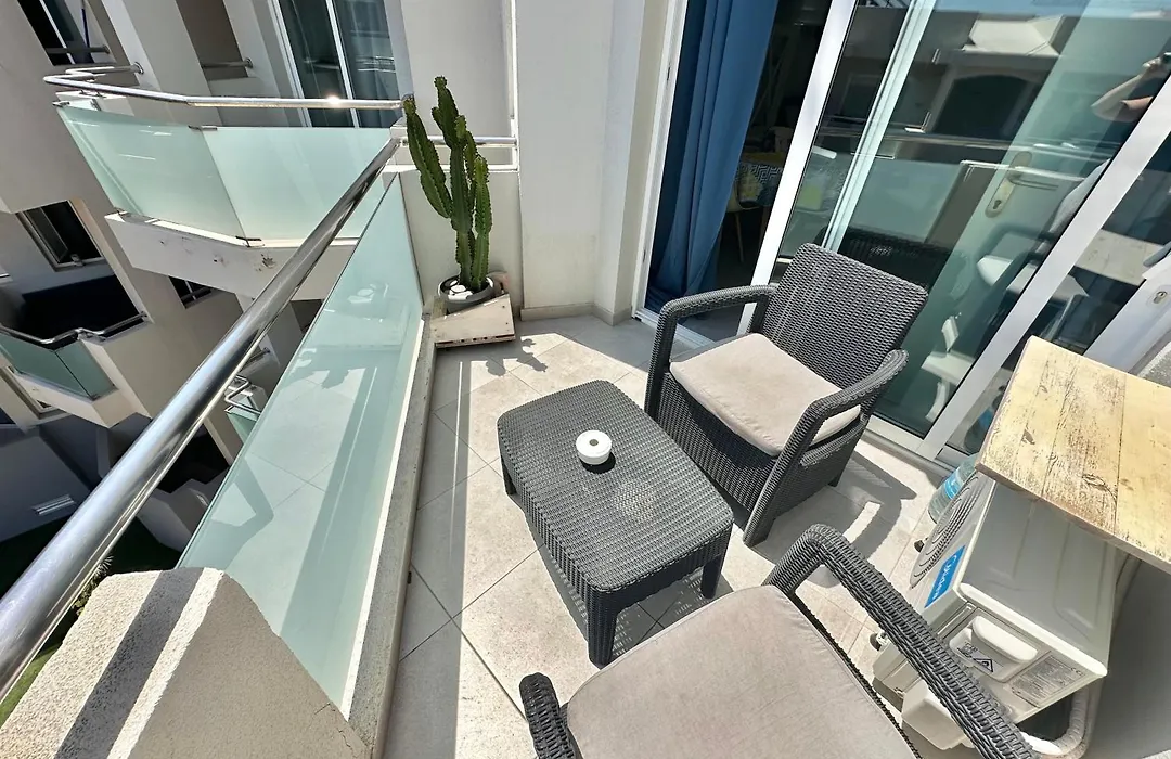 Surfer'S View Pool Ac Wifi Deskterrace And Parking-1