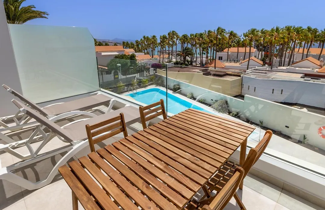 Calm Beach Apartments-1