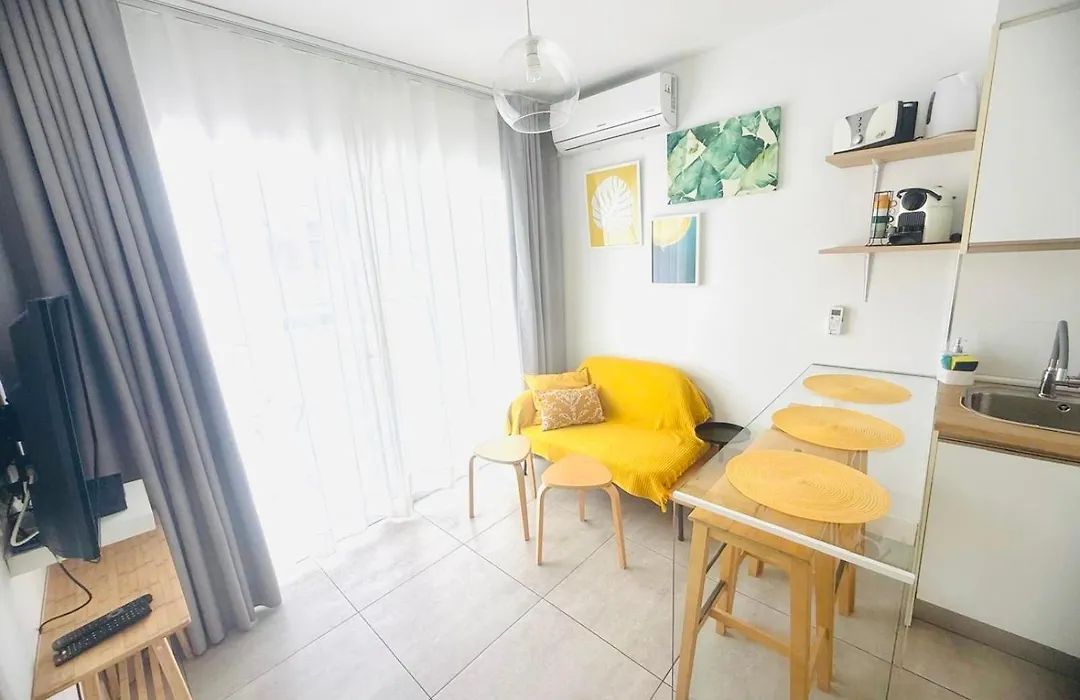 Bristol Sunset Beach Private Apartment-1