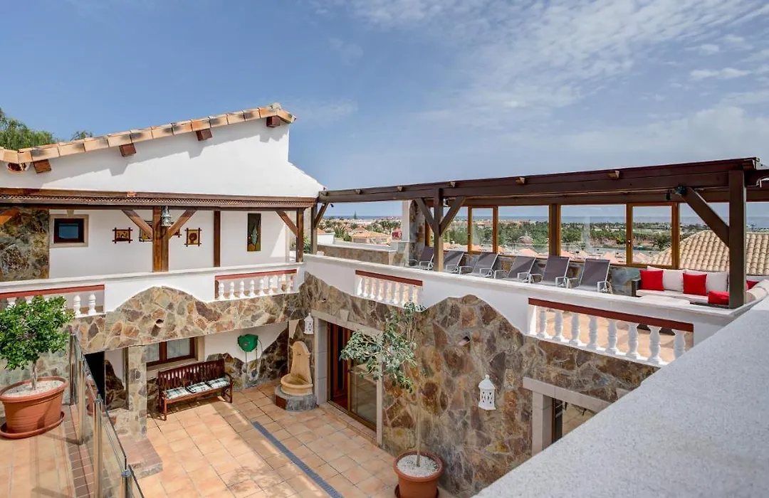 Daniel Luxury House Caleta-1