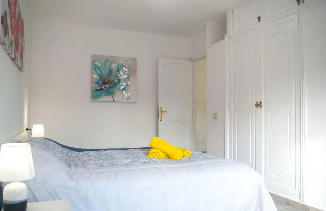 Sunny Centrical Apartment In Los Amigos-1