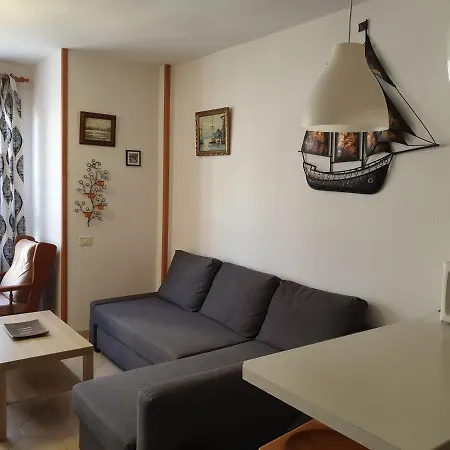 Cozy Apartment Near The Ocean-2