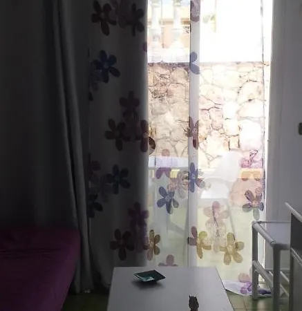 Happy House-3