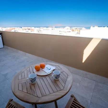 Precioso ático con vistas al mar-3