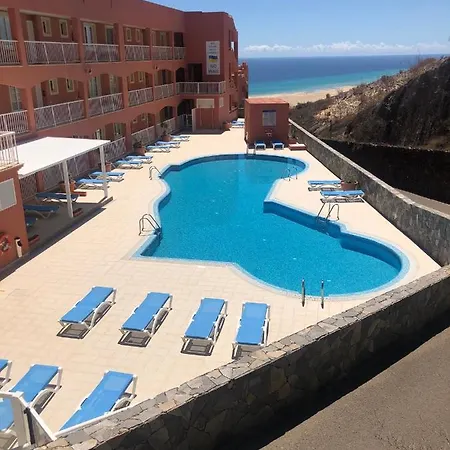 Beach Front Apartment With Stunning Ocean Views!-2