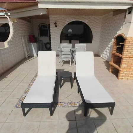 Bungalow Con Terraza Vista Al Mar-2