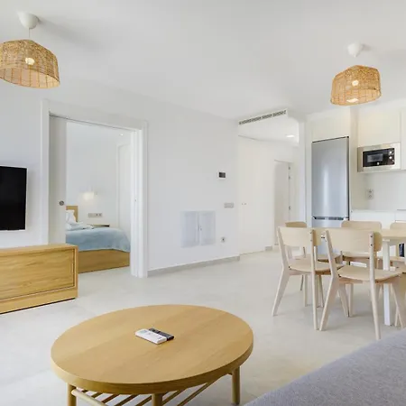 Calm Beach Apartments-3