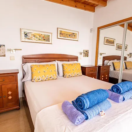 Villa La Maja Beachfront-2