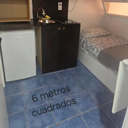 ALBERGUE CRISTINA habitaciones con baño privado y mini cocina-3