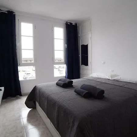 Harbour Apartment With Sea View-3