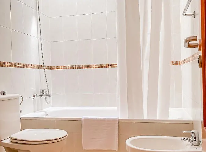 Ferienwohnung Habitacion Privada + Bano Privado En La Vivienda Corralejo