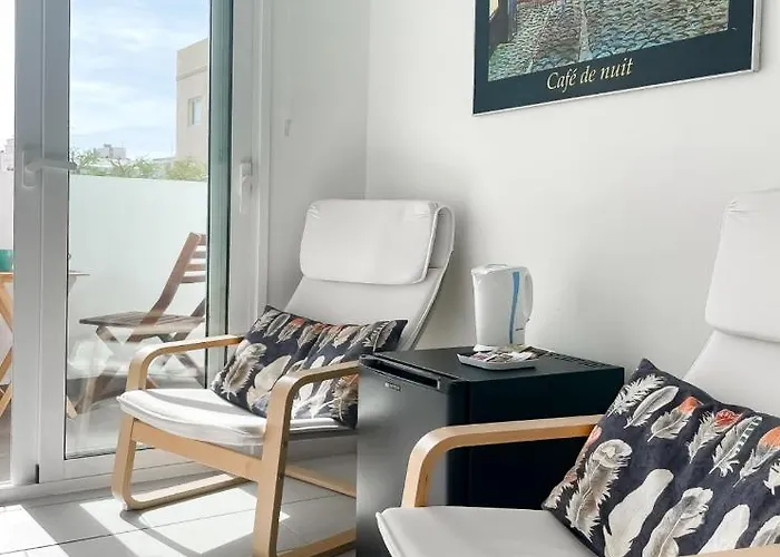 Pet friendly Room Mar Wifi Free , Private Bathroom And Terrace Corralejo