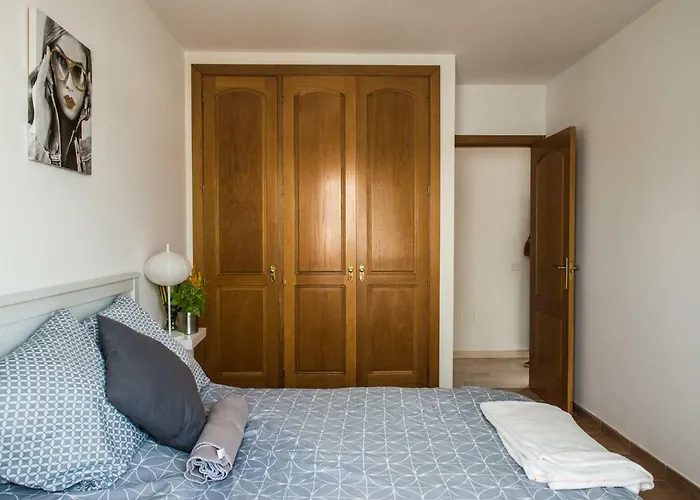 Hotels in de buurt van Grupo Lobos