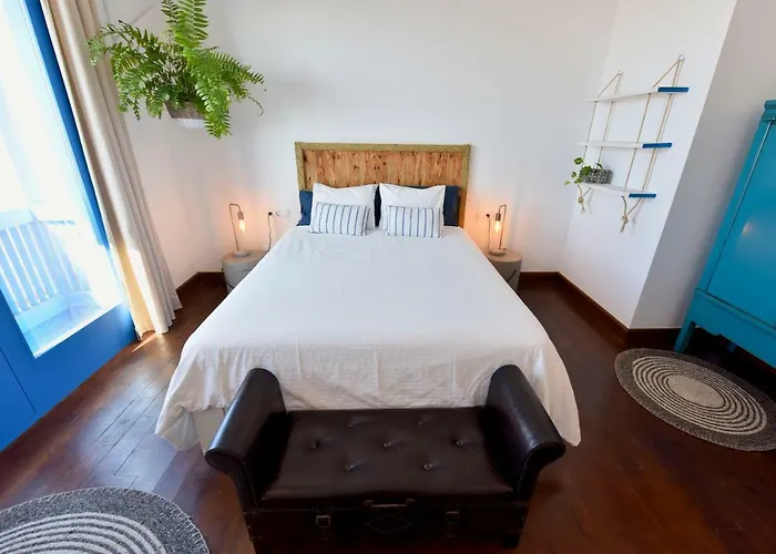 El Balcon Blue, Cotillo