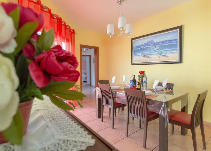 Villa Bella Lucia 1. Piscina Climatizada, Wifi, Bbq. Corralejo